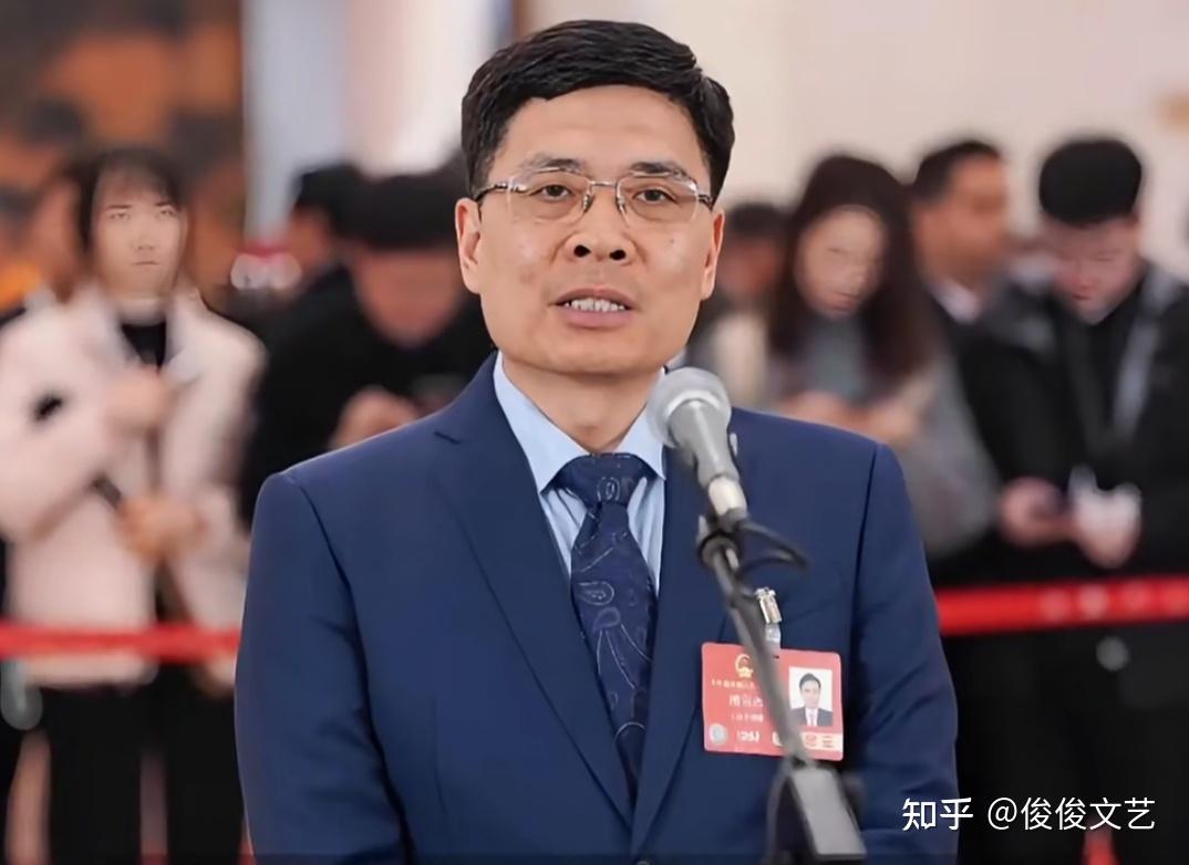 周云杰:从农家子弟到企业巨头,他的故事比身高更引人注目 - 知乎