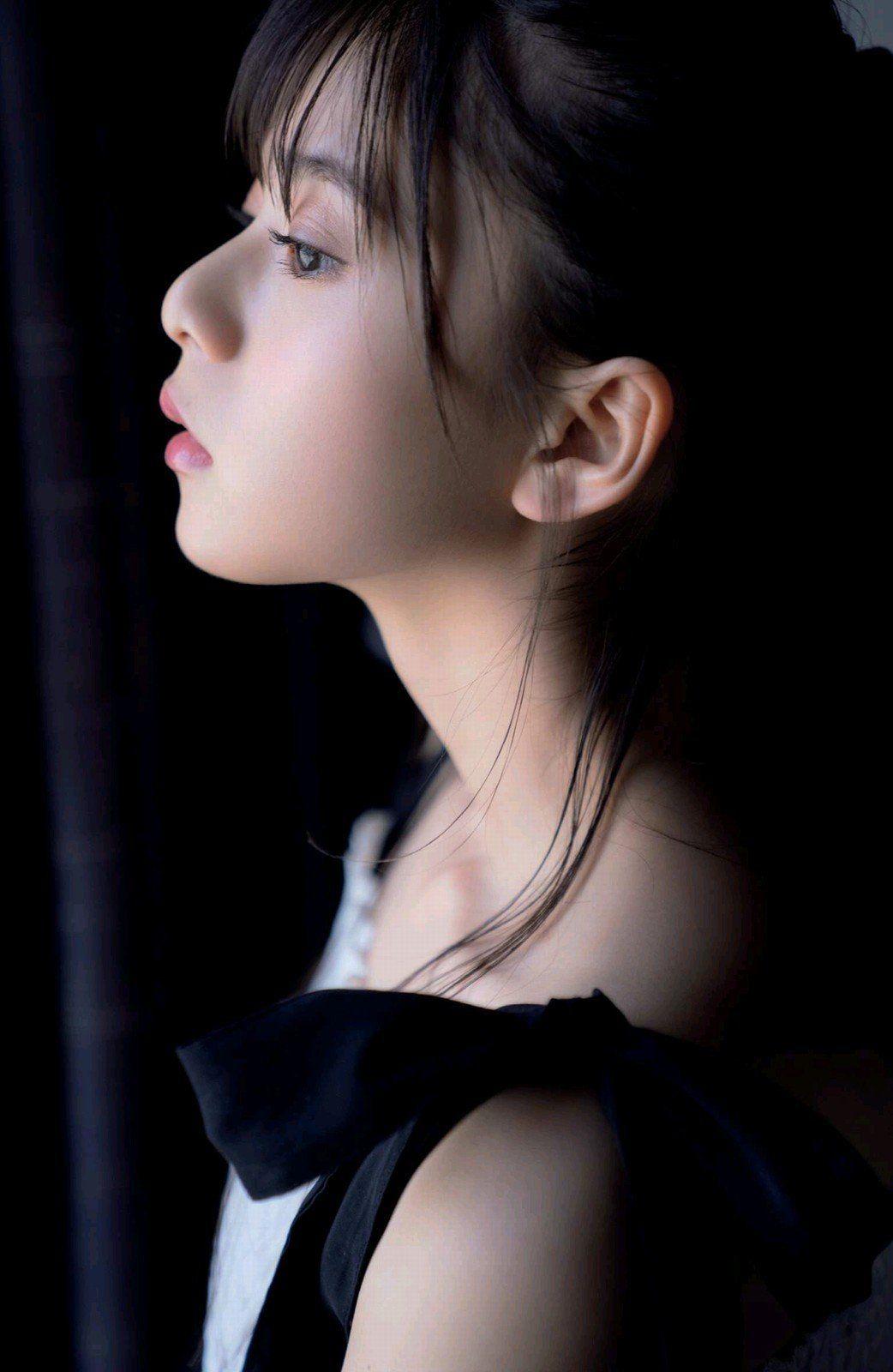 请问去哪里有斋藤飞鸟无水印壁纸啊