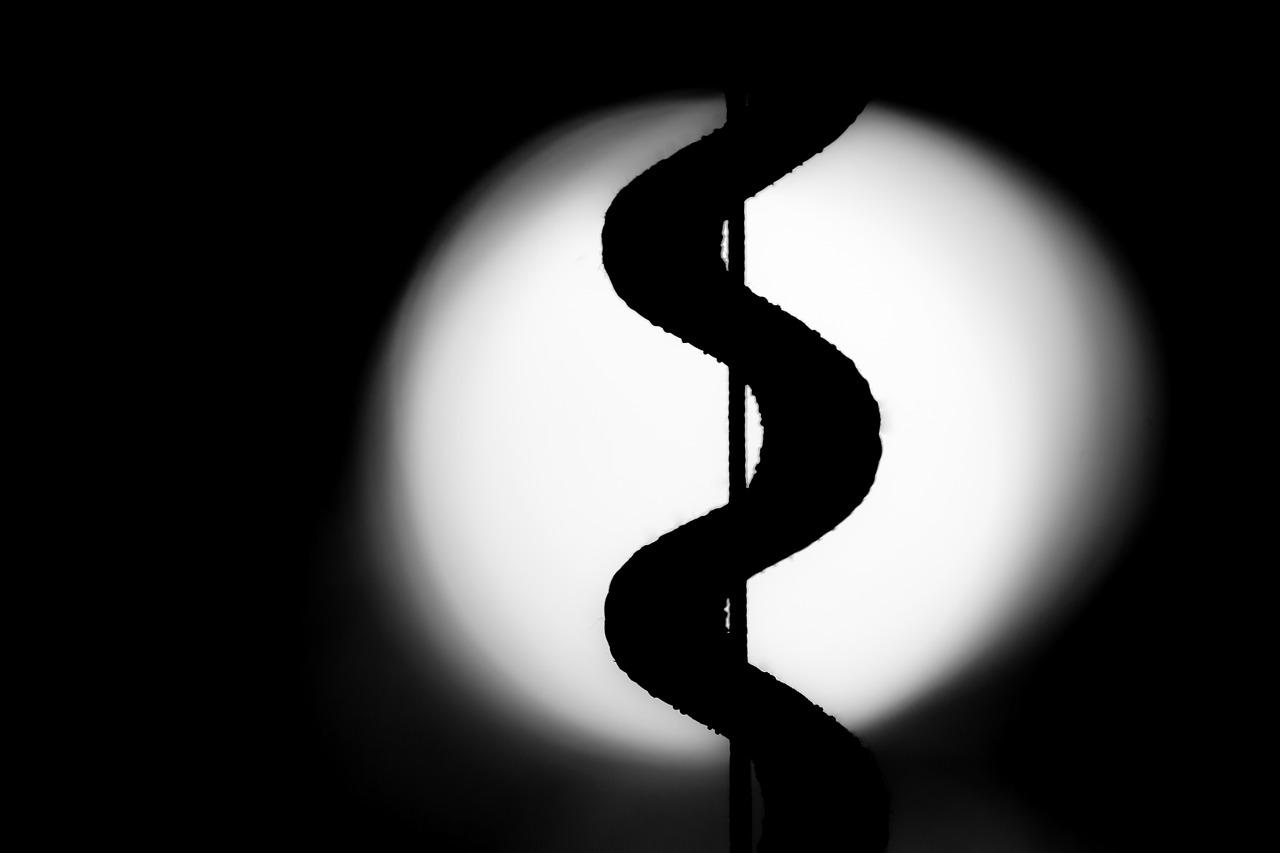 轴与钢管如何连接