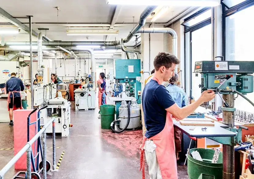 皇艺RCA+帝国理工IDE双学位：真· 啥都会的·设计师 - 知乎