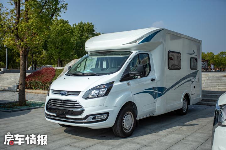 性价比十分突出福特全顺t型房车售价288万同价位仅此一款