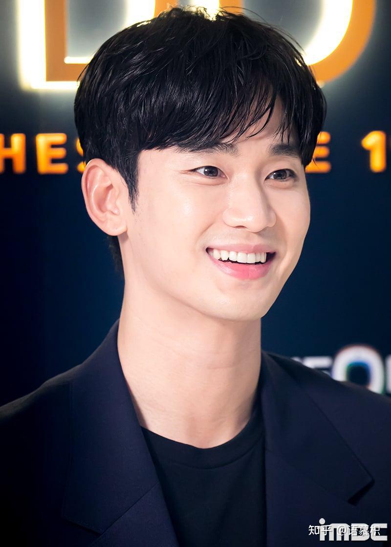 对于演员金秀贤的颜值,你有什么评价?