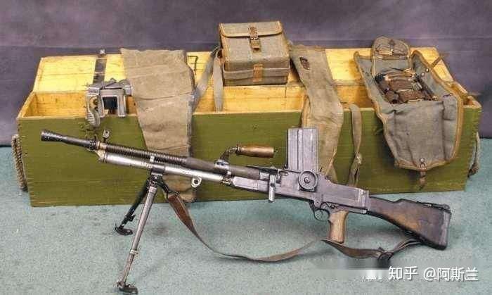 国军(中央军)为何不选择仿制mg13轻机枪而是zb26轻机枪? - 知乎