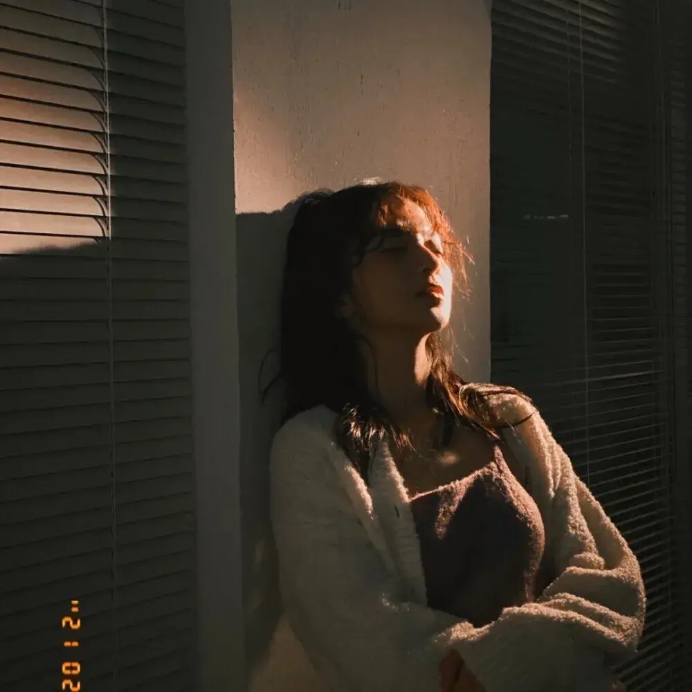 有什么好看,又比较低调的女生头像. - 知乎