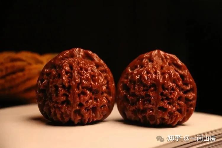 一间山房」一篇读懂！教你认识所有的文玩核桃（附14大经典品种全解析