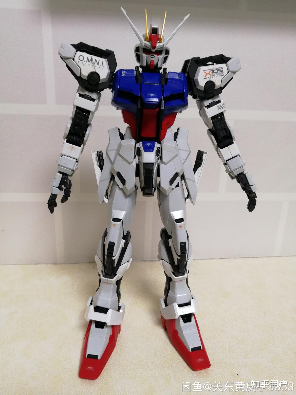 谁能分辨出万代的pg强袭和大班的pg强袭