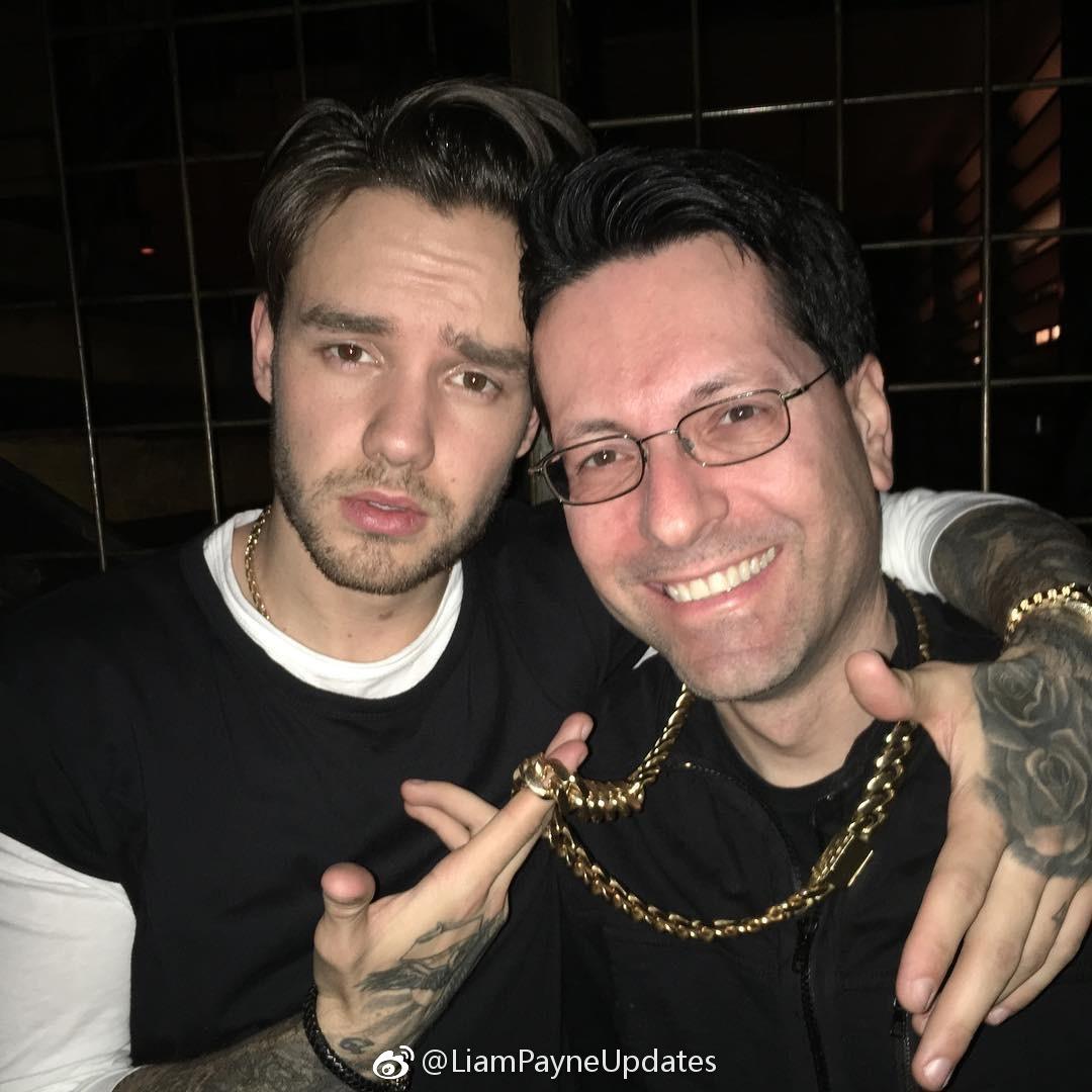 liam payne的粉丝很多吗? - 知乎