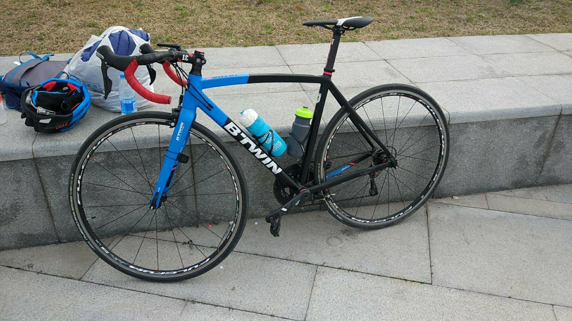 新手购买迪卡侬route ultra 700 公路自行车怎么样?