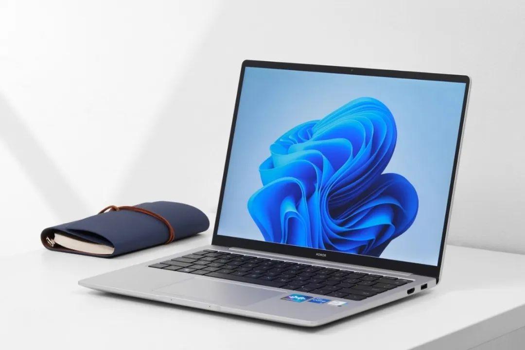 学生党家中提供5000元预算可以入手哪几个品牌且性价比高的笔记本电脑