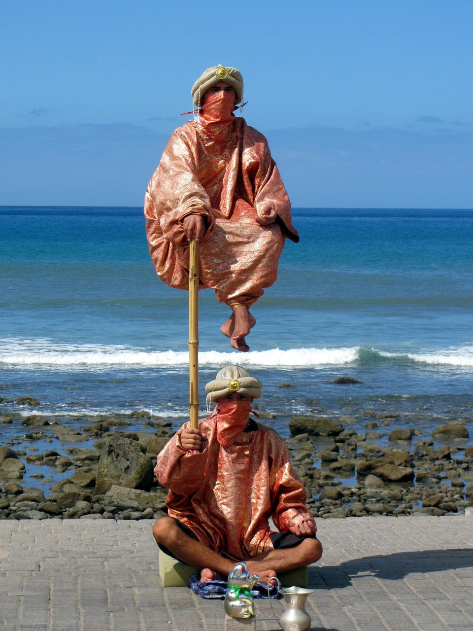 4. 轻便易折叠设计