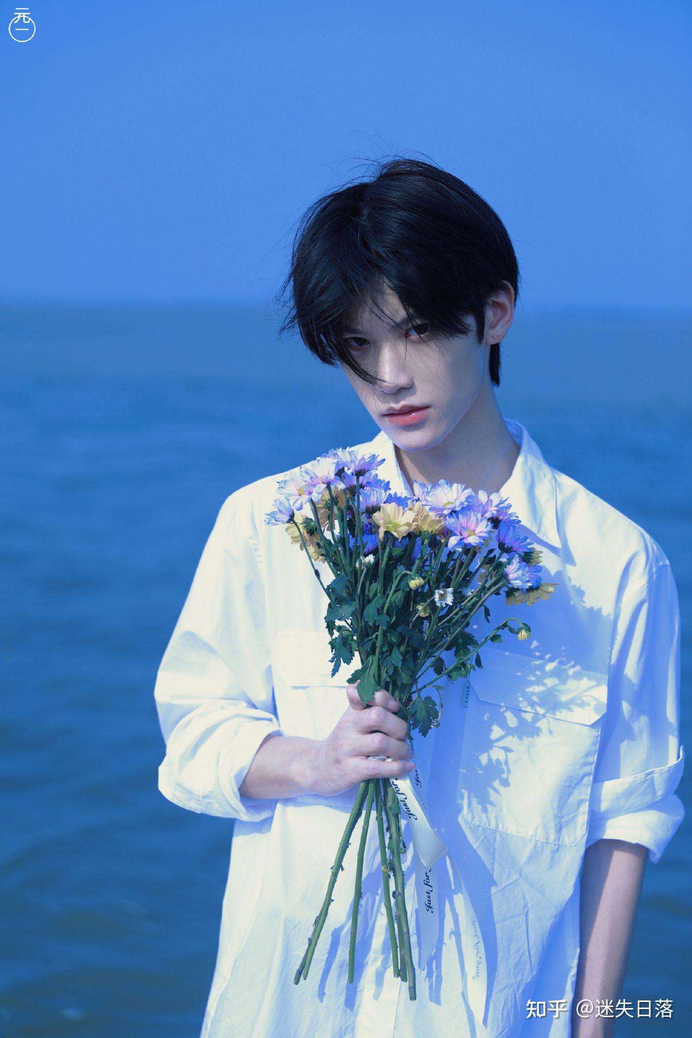 求推荐网红帅哥的微博