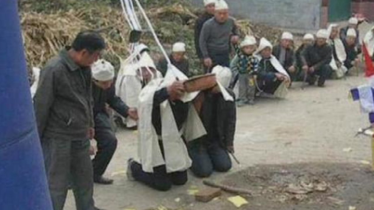 古代丧礼中 起棺前长子为何要摔瓦盆 长子若不在由谁摔 知乎
