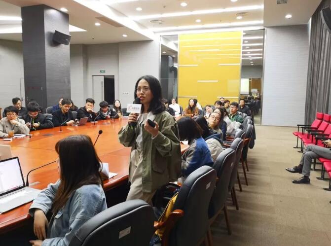 剑桥大学经济学主任Charles Roddie博士近日到访高顿教育集团上海总部！ - 知乎