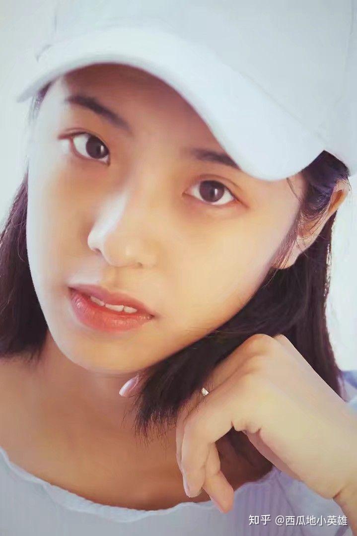 皮肤天生黑如何让自己打扮得干净大方