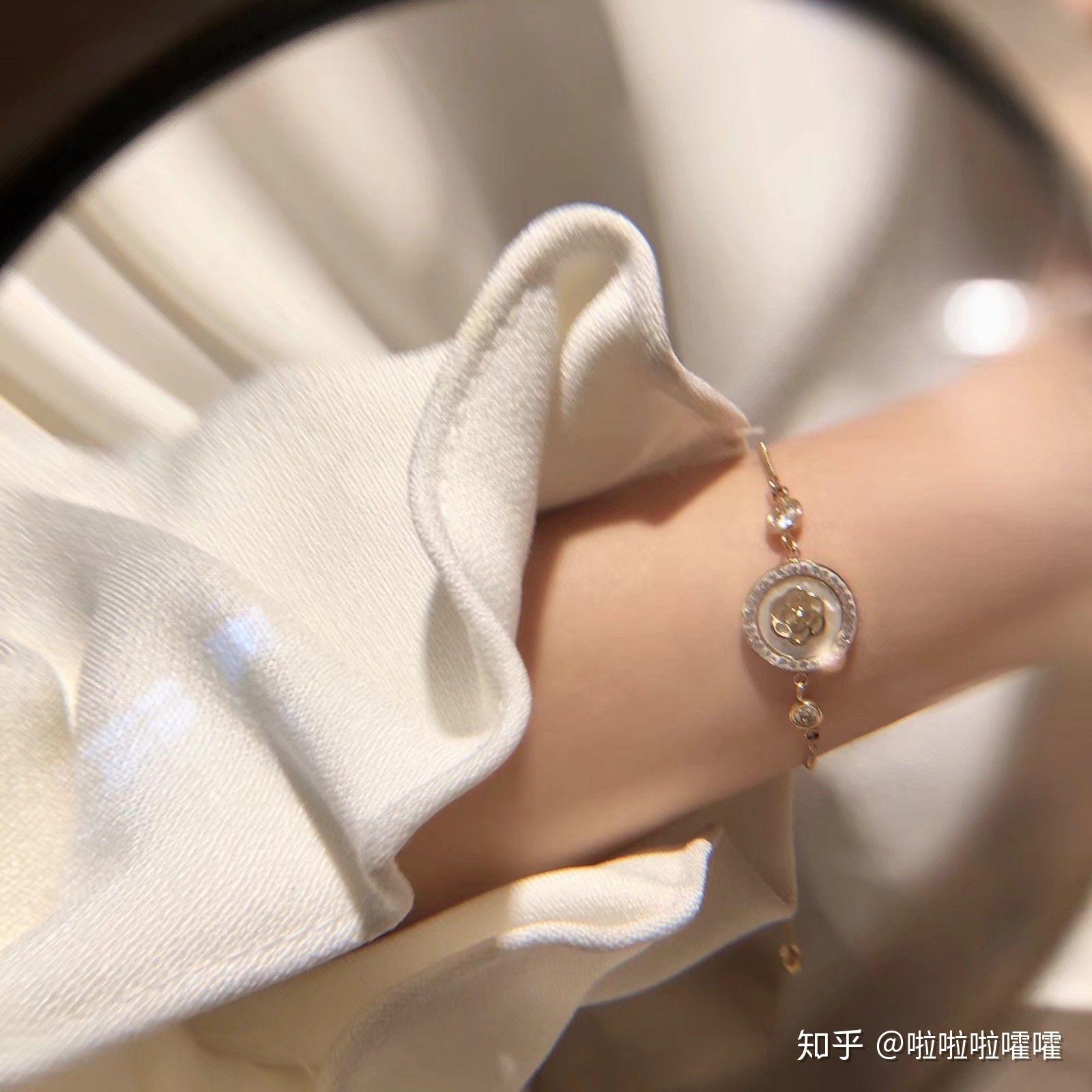 有哪些适合年轻女生配戴的饰品