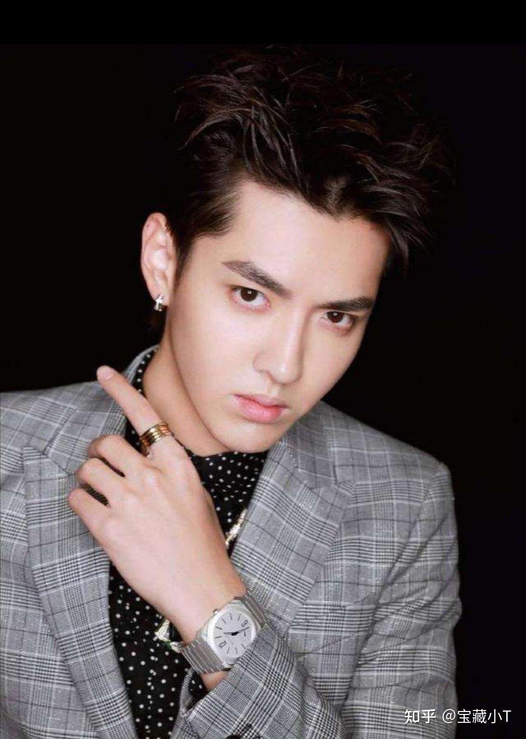 如何评价吴亦凡现在的颜值