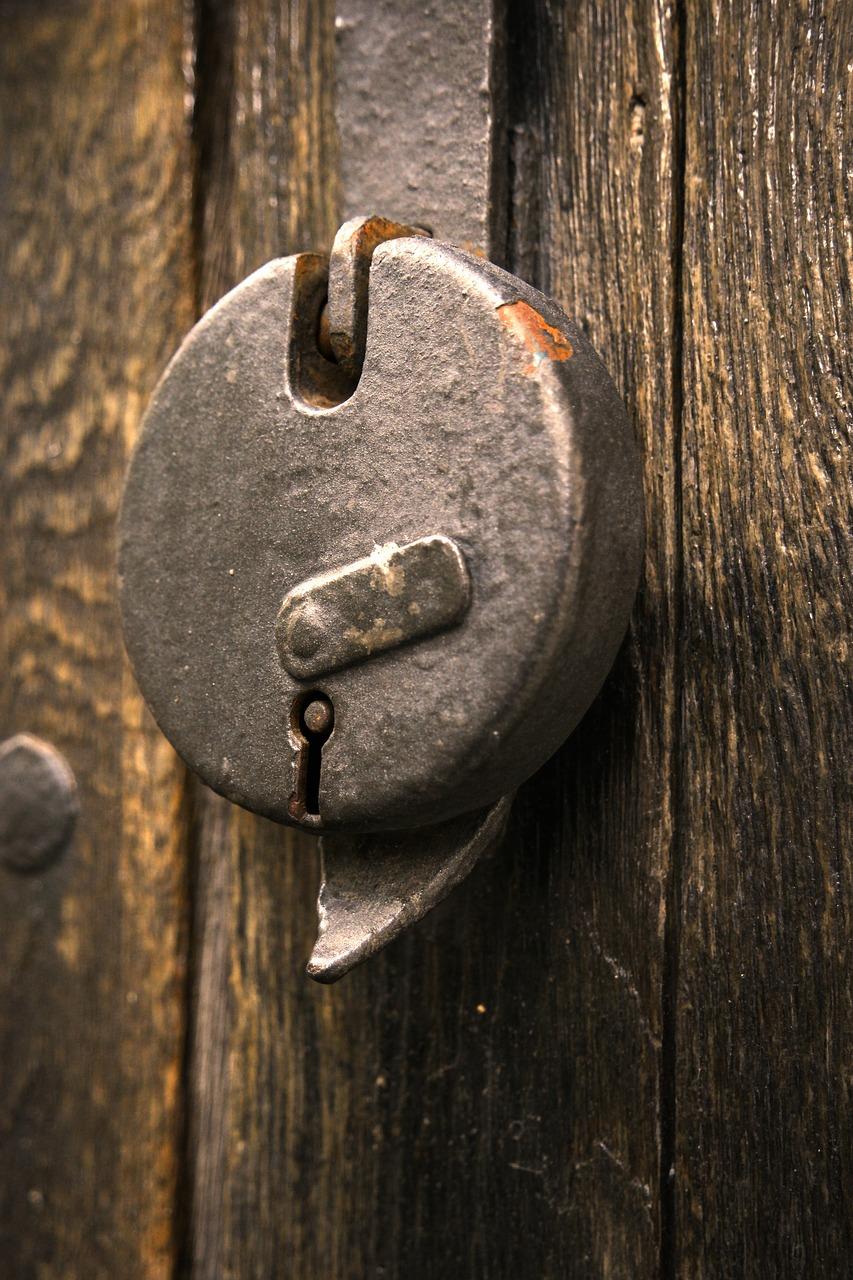 衣柜门螺丝怎么安装