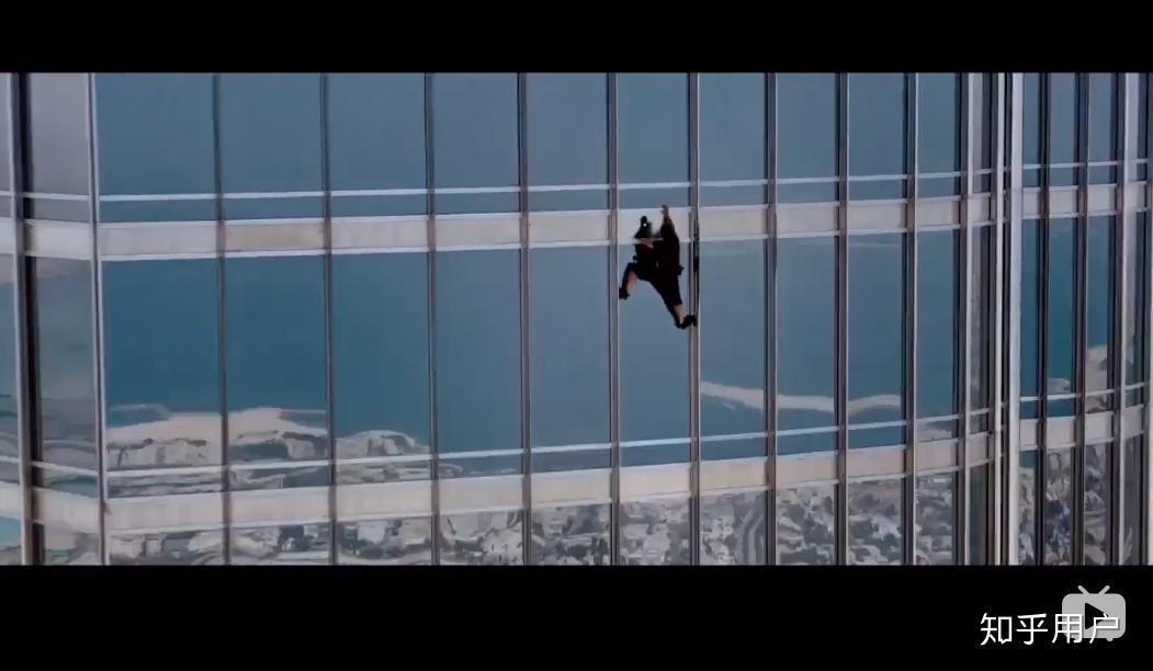 碟中谍4中汤姆克鲁斯tomcruise爬迪拜塔用了替身吗有什么保护措施