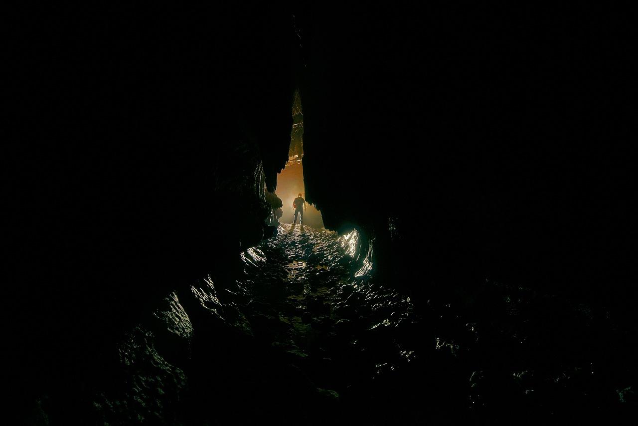 2. 背光板材料对比