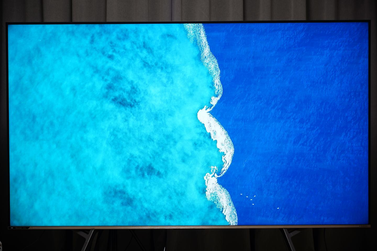 海信98英寸巨幕吊打全场?海信98E7G PRO测评