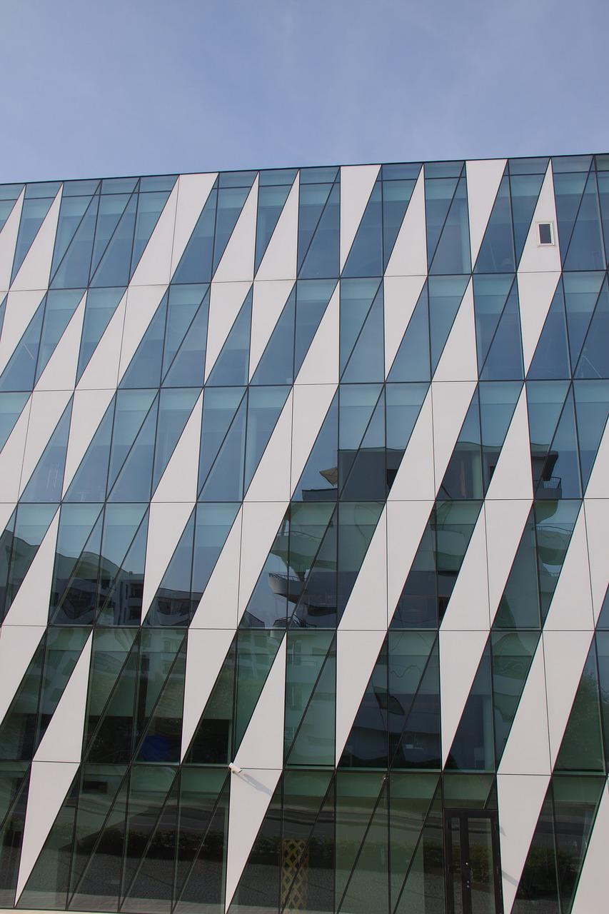 如何把亚克力弯弧形