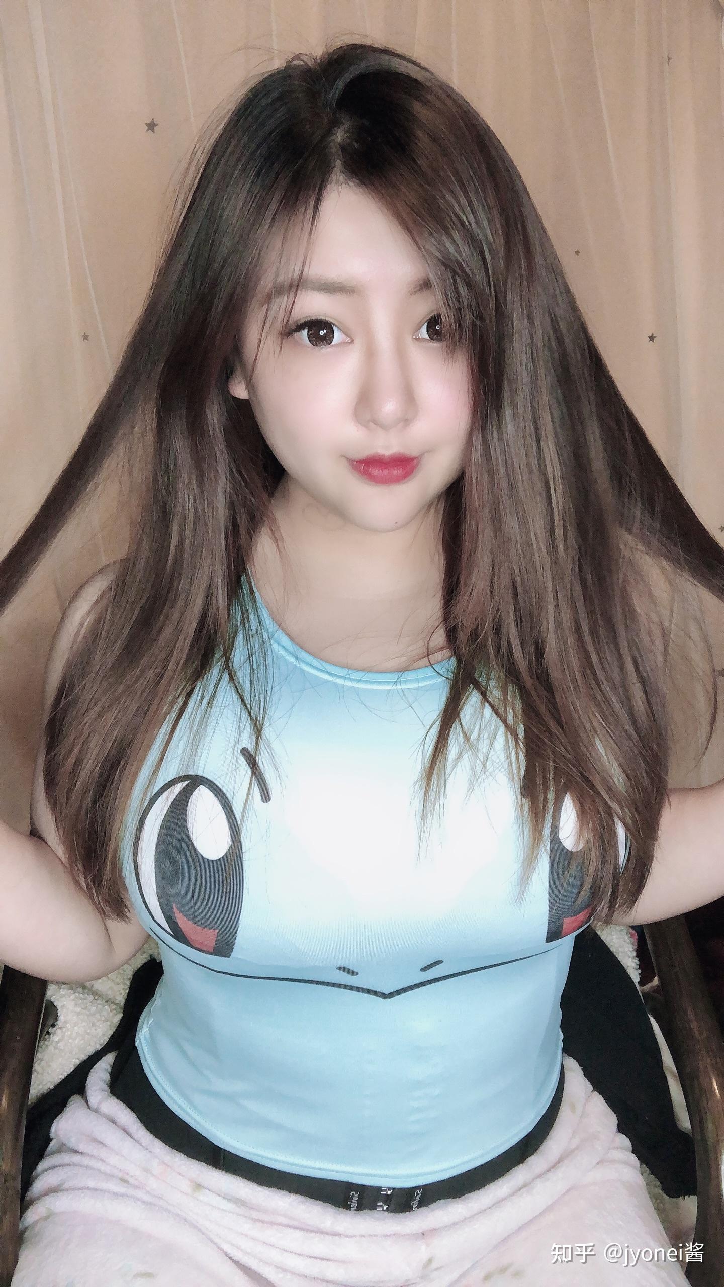 胸大的女生穿什么衣服好看?