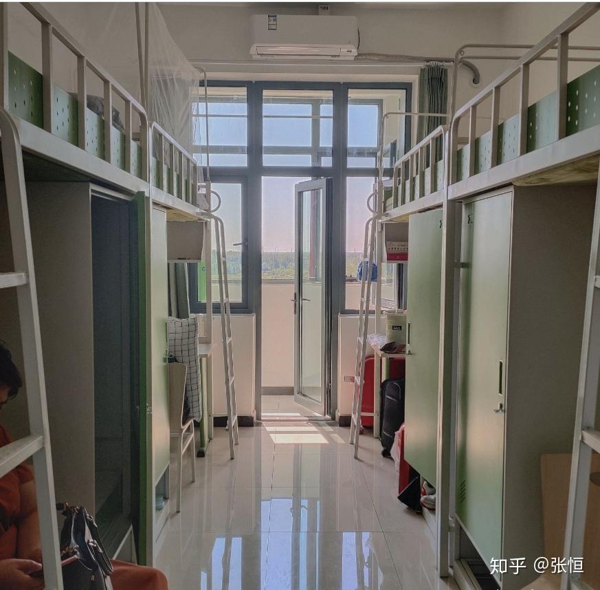 东莞理工学院城市学院的宿舍条件如何校区内有哪些生活设施