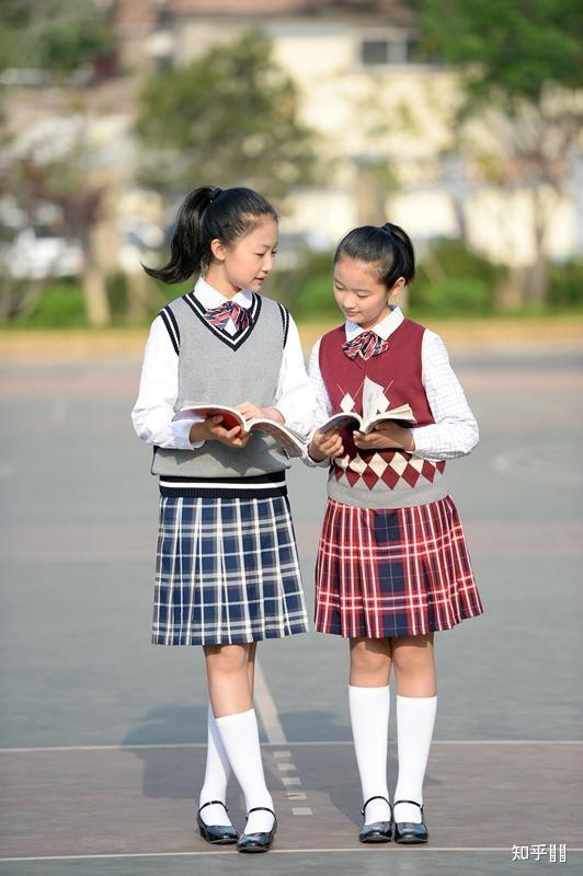 请问有哪位大神看校服知道这是济南历下区哪个小学吗