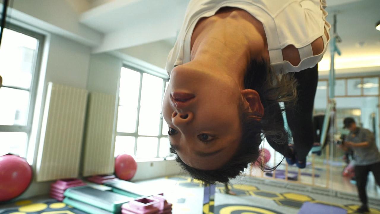 图片[4]-[明星]唐艺昕近距离拍摄瑜伽紧身高清视频[2v-3.95G-1080P]-佳人吧