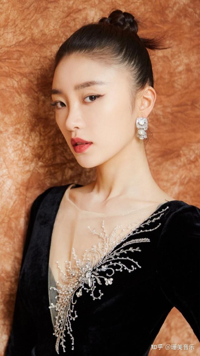 艺人张月2022最新混搭写真组图-珊美音乐 - 知乎