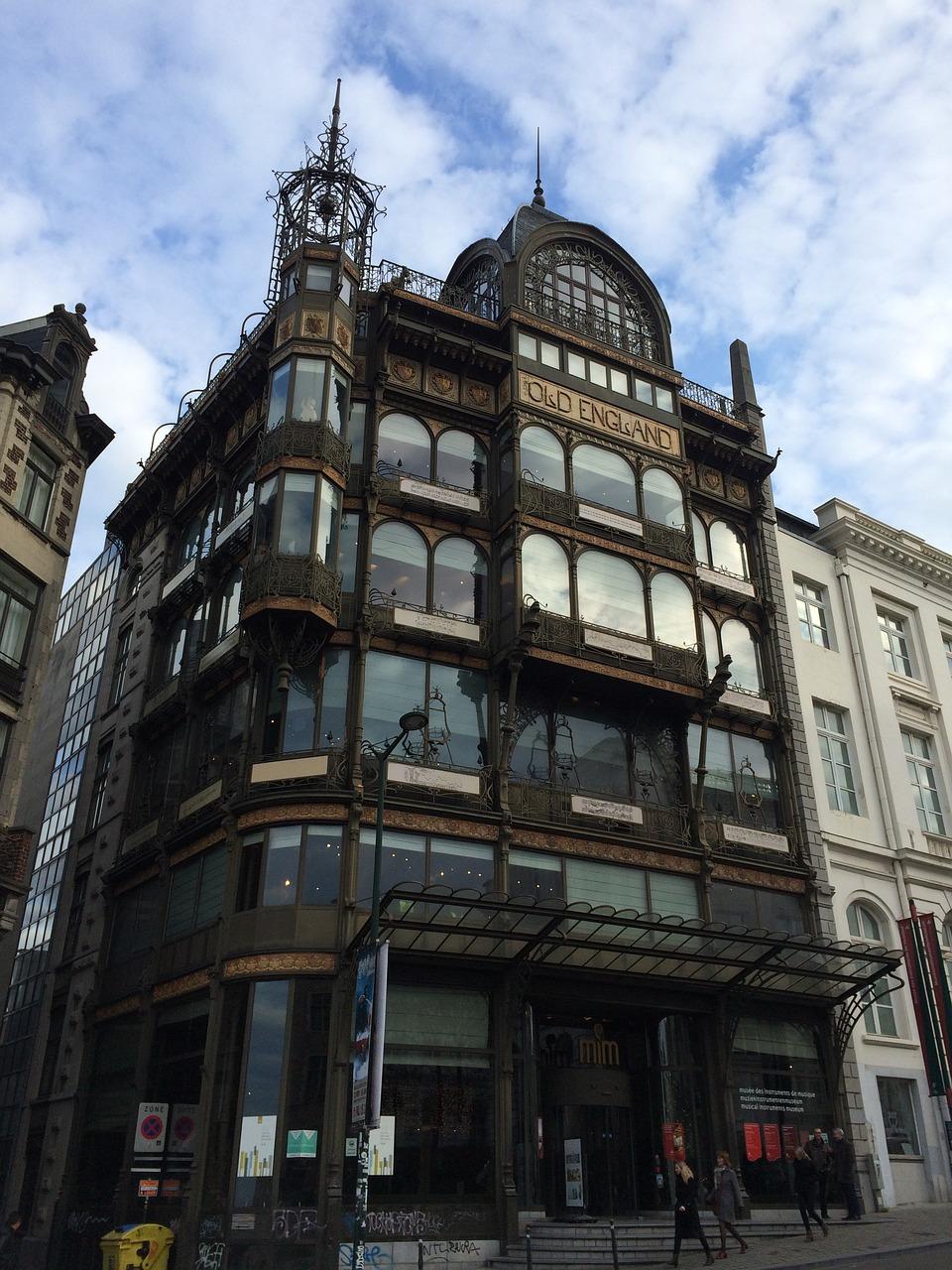 诚信实践：案例分析与启示