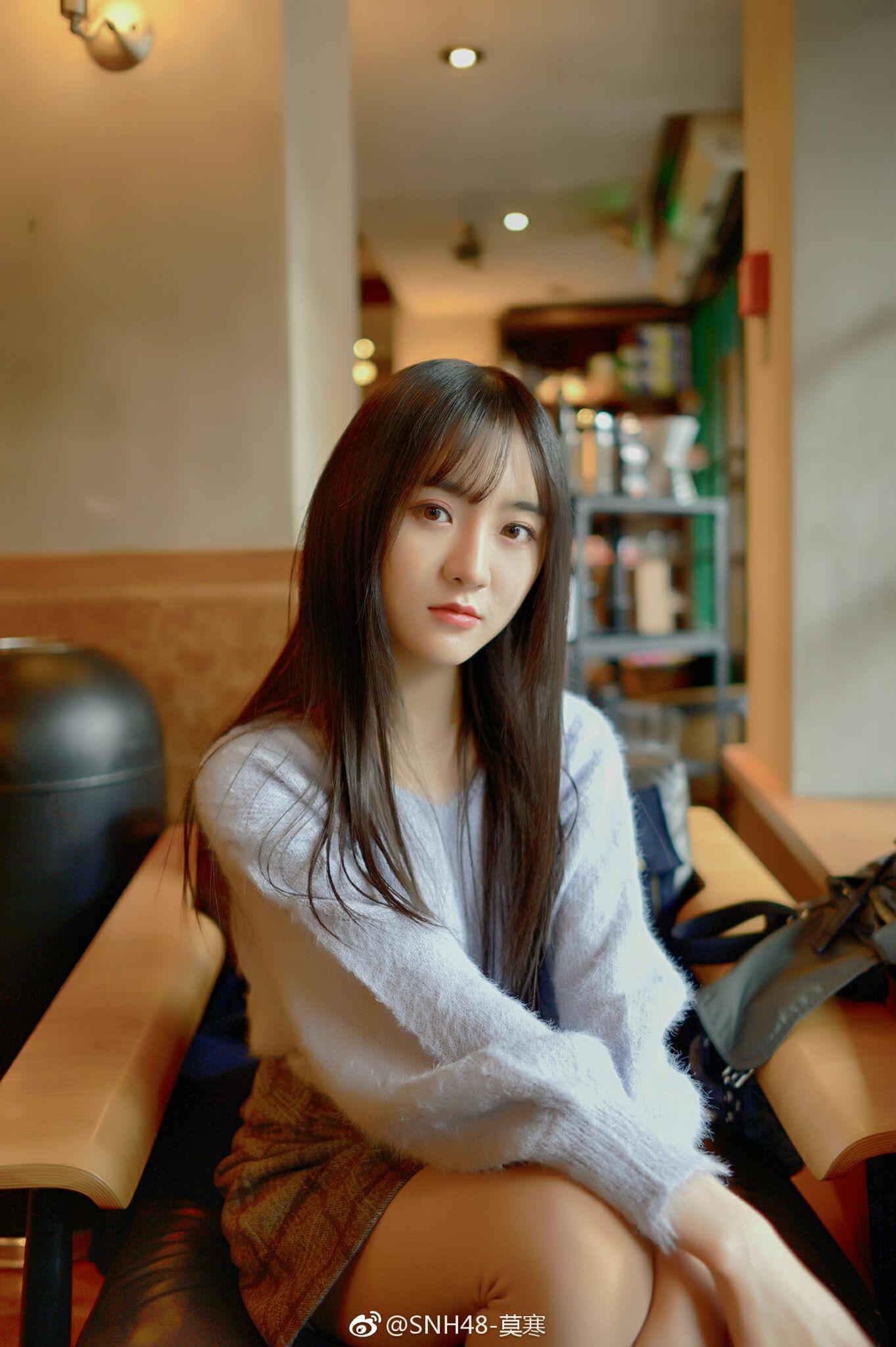 snh48的莫寒有哪些好看的饭拍或者自拍