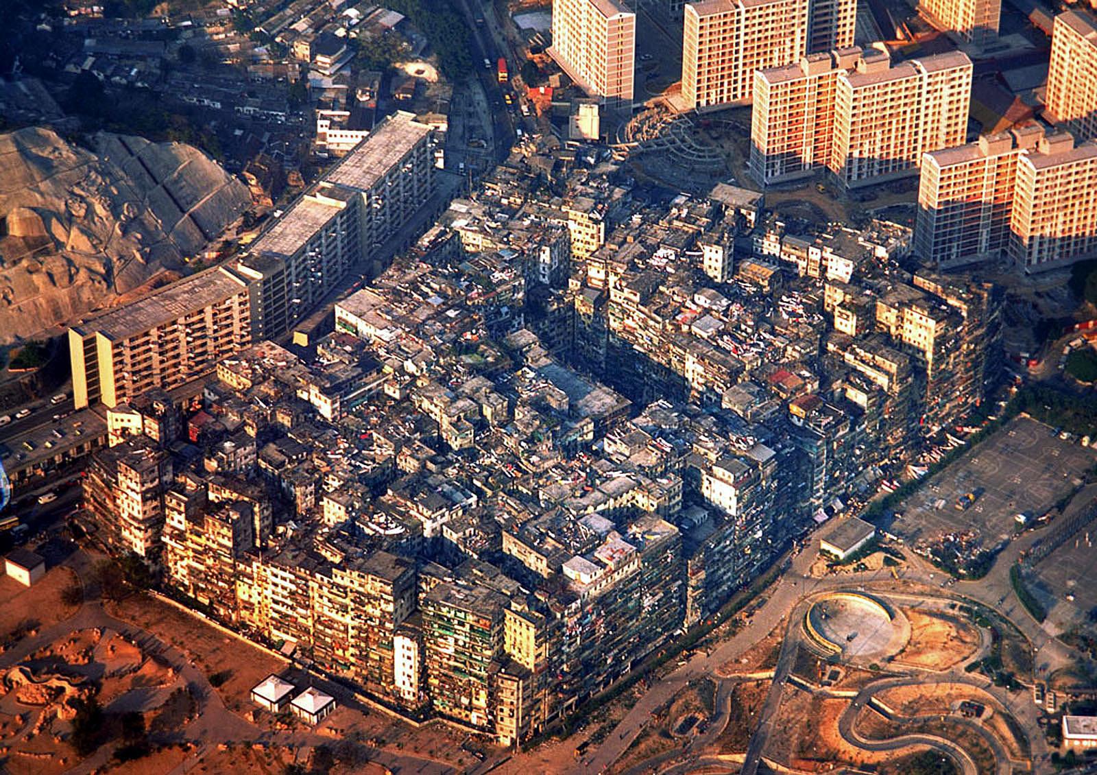 九龍寨城清拆 「三不管」地帶寫入香港歷史 | 飛凡香港 | 樂活灣區 | 當代中國