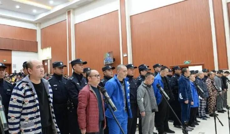 怎么看待湖南怀化新晃一中操场埋尸案