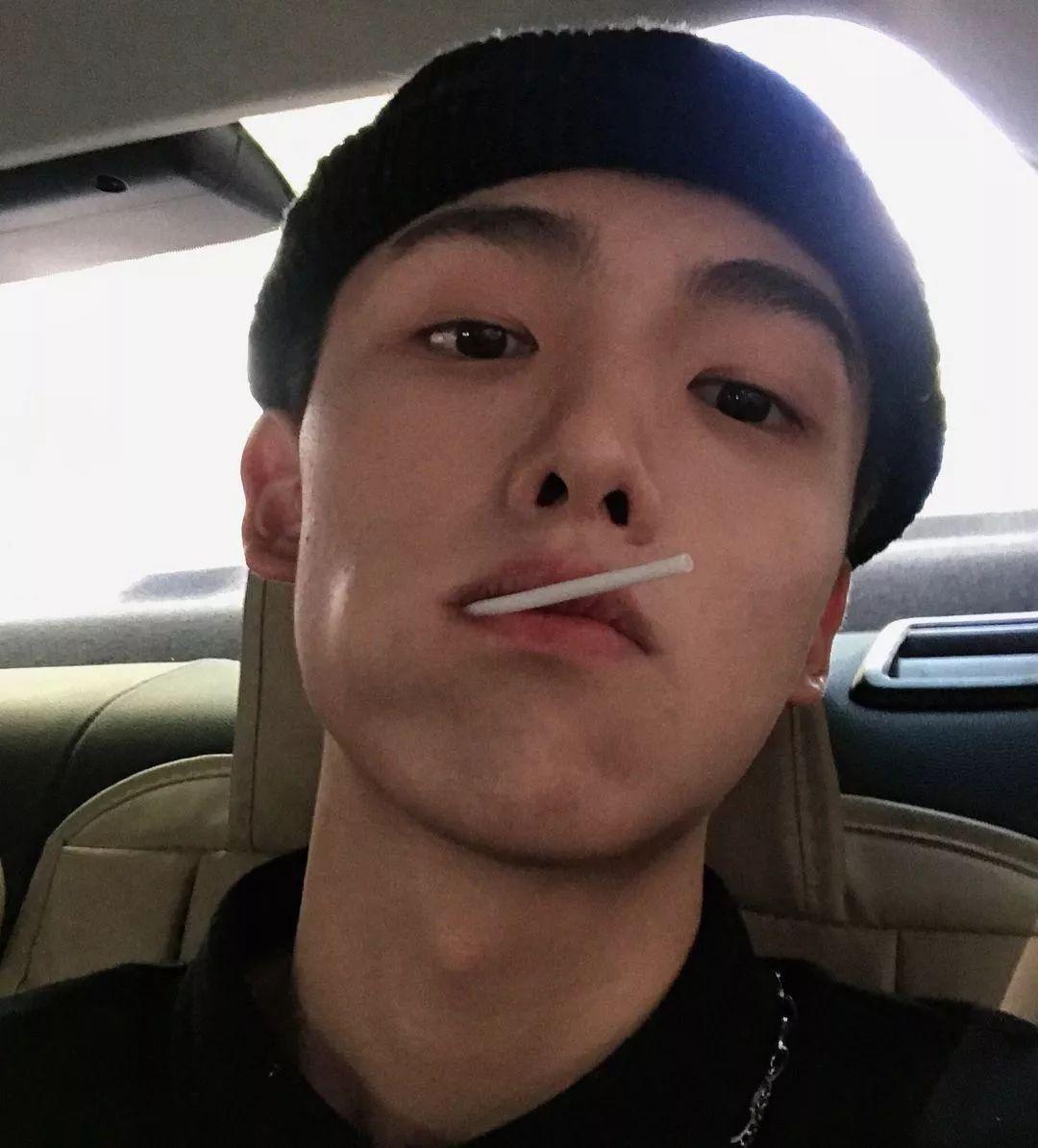 有哪些笑的很好看的男生图片可以当头像