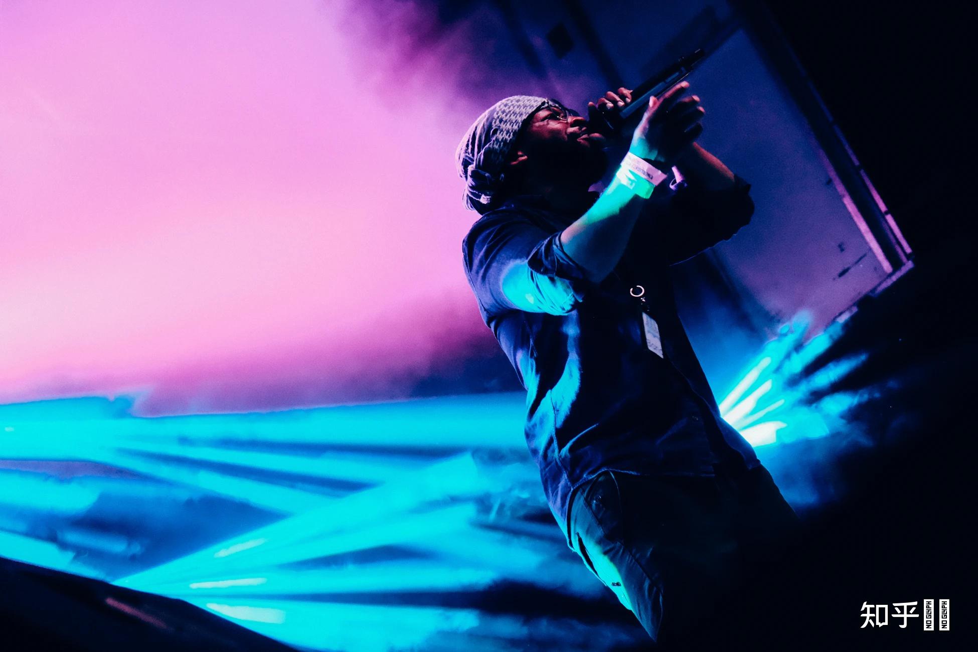 中国的rapper究竟是盲目追求国外黑人嘻哈文化还是自娱自乐?