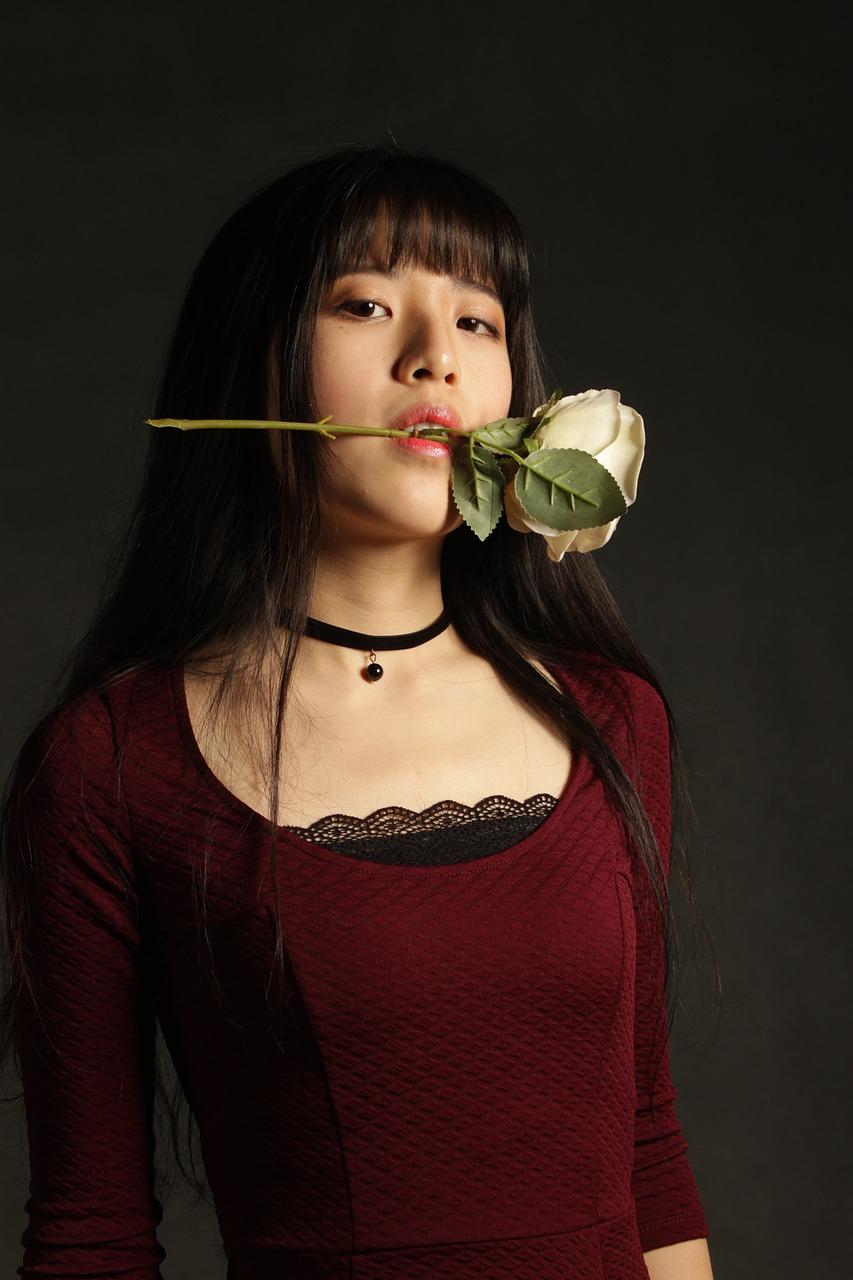 4. 社交媒体搜索