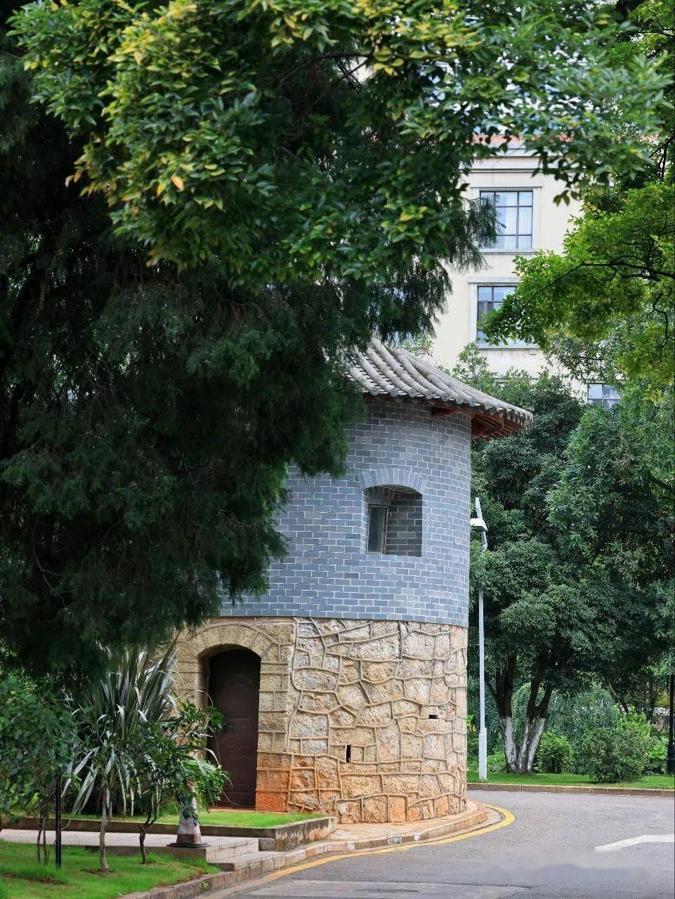 请问昆明震庄迎宾馆属于什么档次?