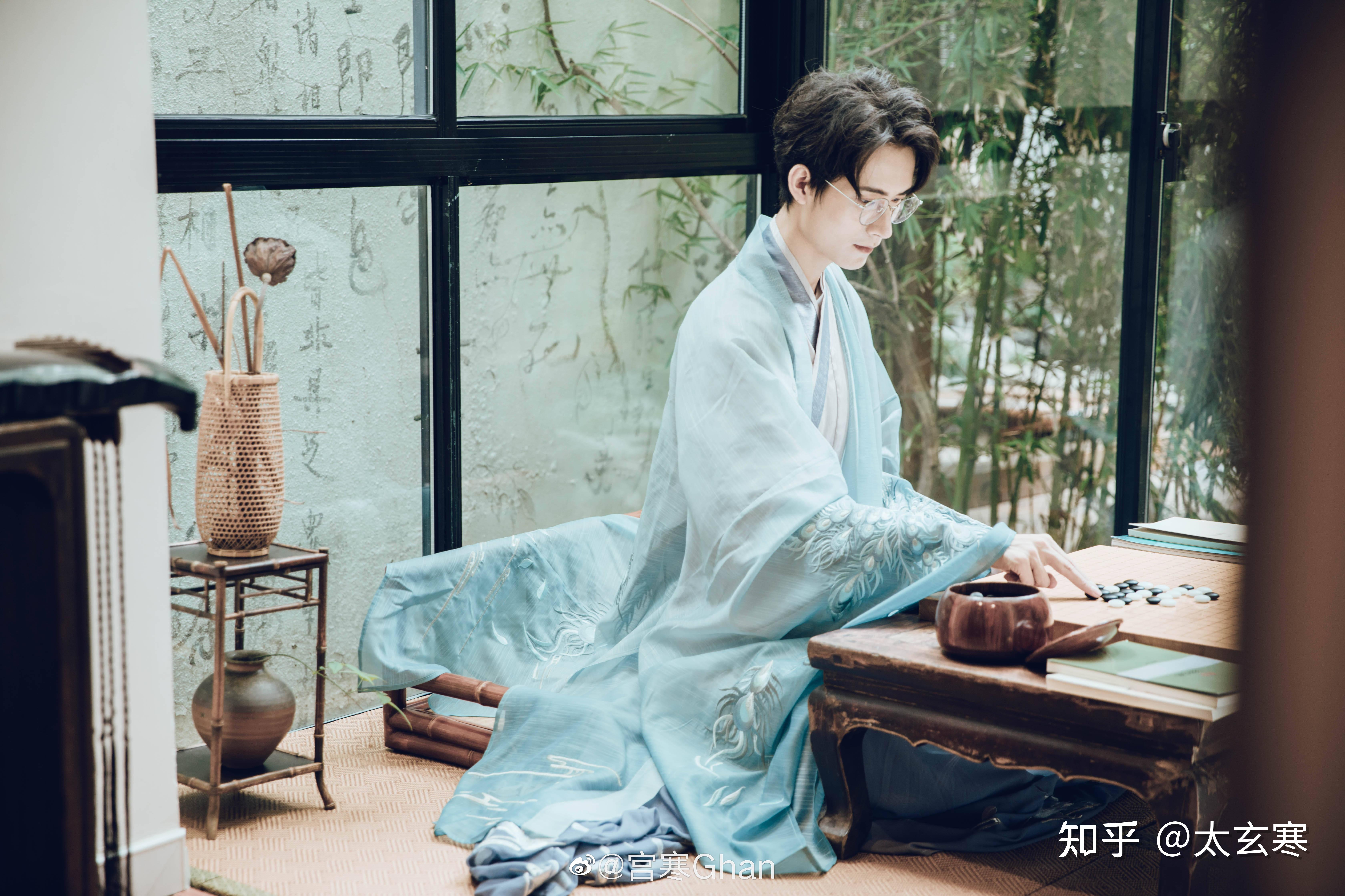 如何评价汉服模特 宫寒? - 知乎