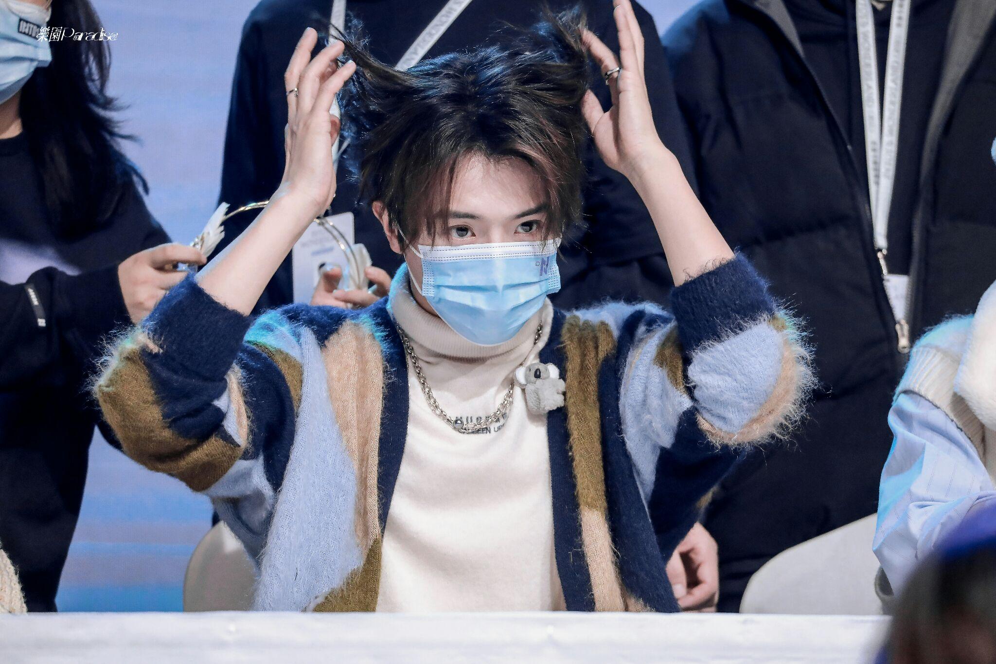 请各位拿珍藏的伯远美照疯狂砸向我! - 知乎