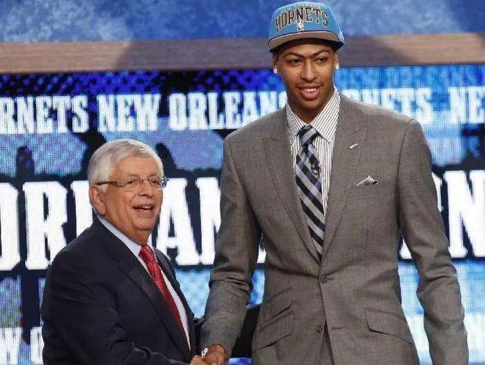 前nba总裁大卫斯特恩不幸去世享年77岁你有什么想说的