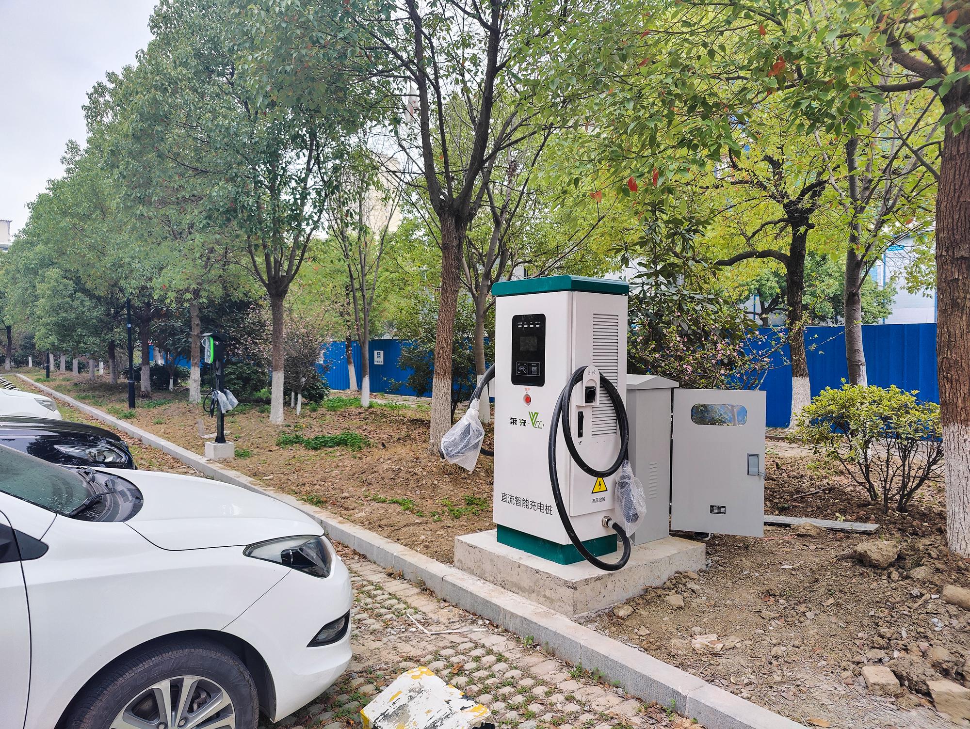 建设一个10根120kw充电桩的充电站需要投资多少钱? - 知乎