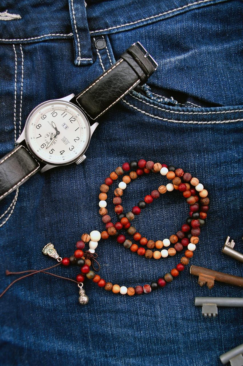 3. 湖蓝墙面设计