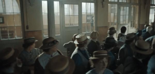 这部战争片没有炮火，《合唱团》却拍出了人性