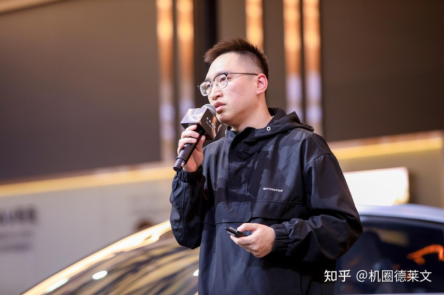 首驱科技亮相AWE2026 以AI核心技术重构两轮智能出行新范式