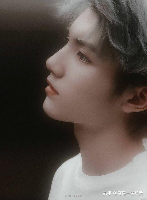 如何看待灵超被前女友回踩人设崩塌?