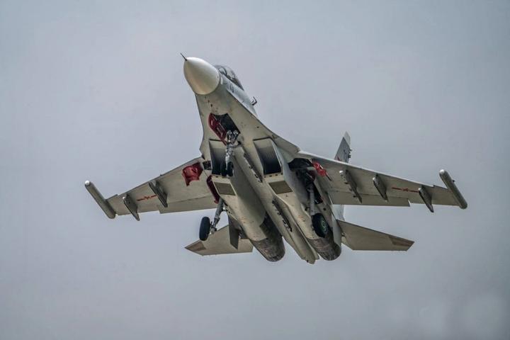 任务繁重，解放军海航苏30MK2战机已经服役19年，需要歼16接替 - 知乎