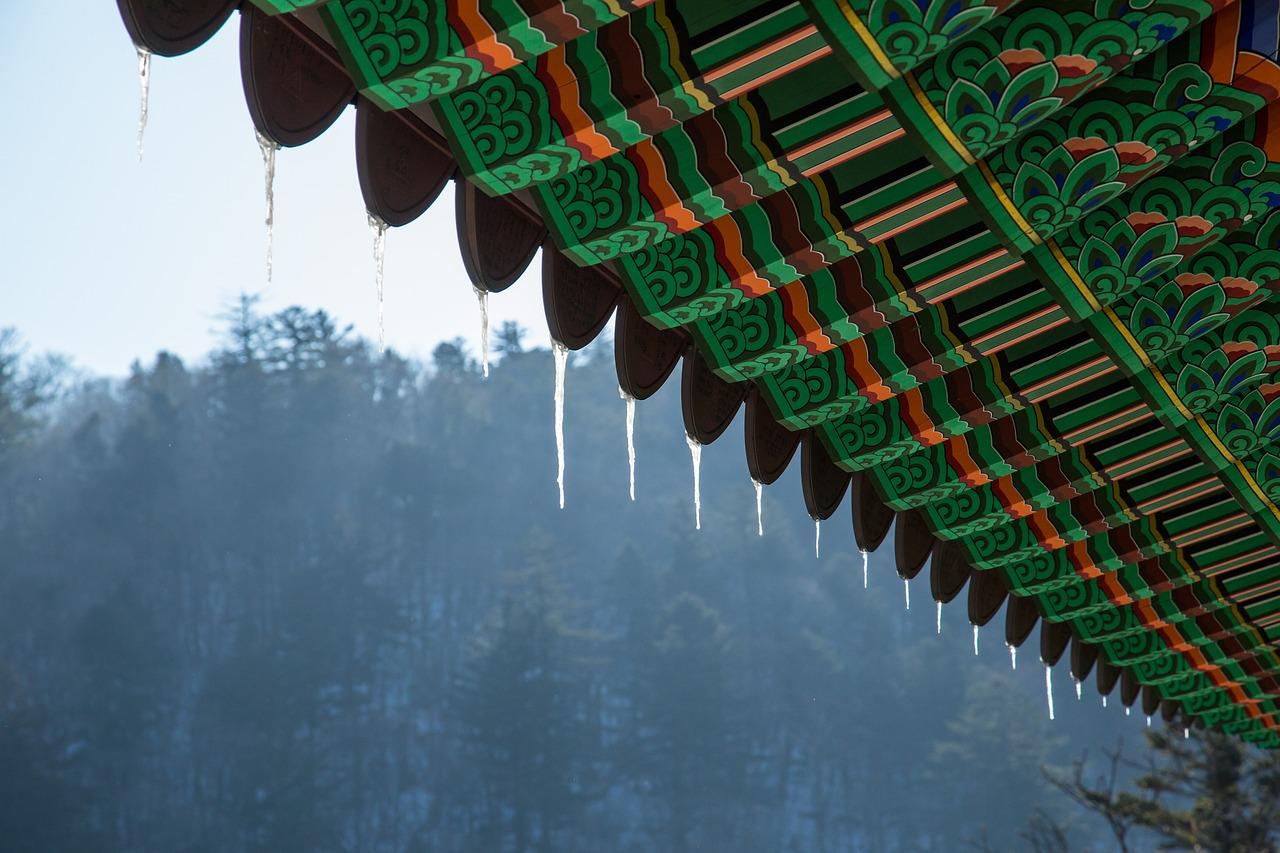 屋檐滴水如何处理