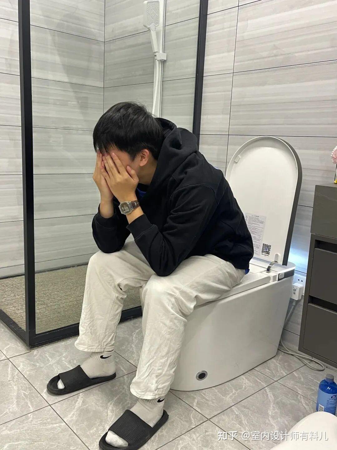 智能马桶真的好用吗?我家用了 1 年就受够了,果断换回了普通马桶