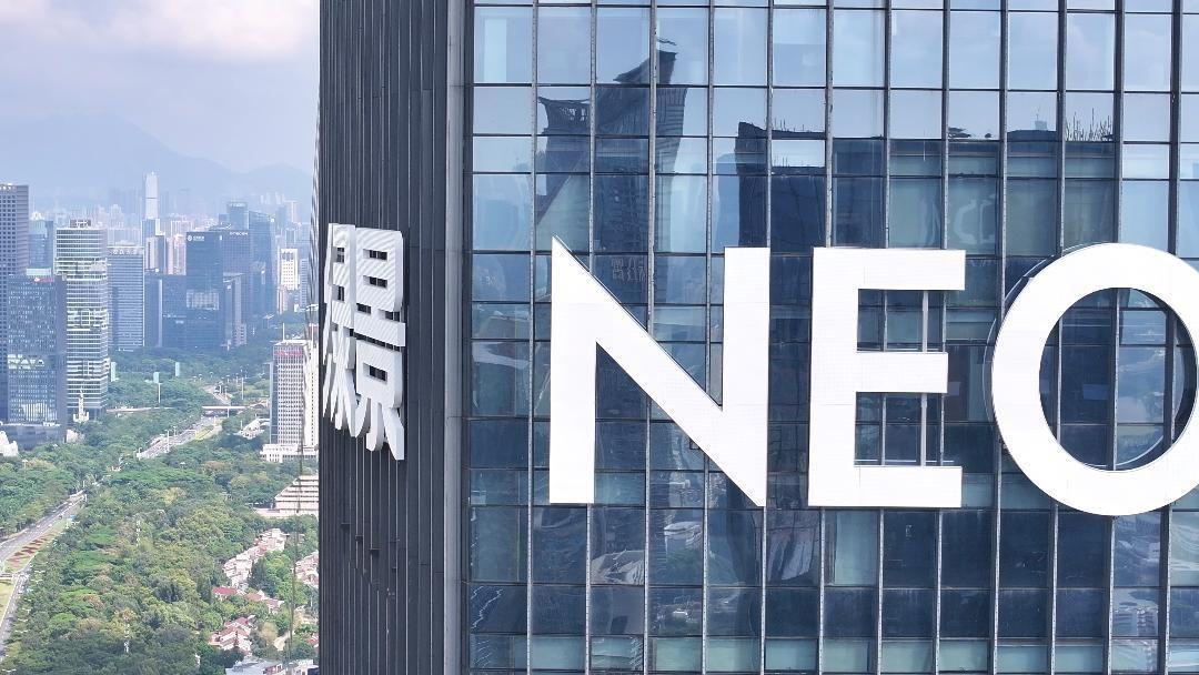 高端首选白色楼顶冲孔字适合地标建筑大楼发光字